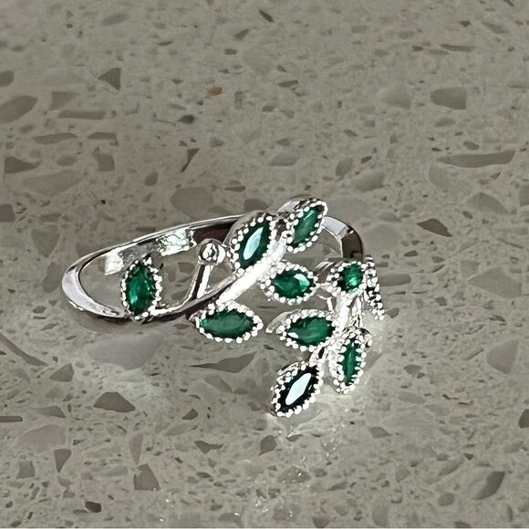 Leaf vine open adjustable ring - Picture 4 of 9